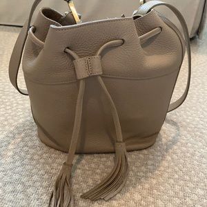 Gigi New York bucket bag